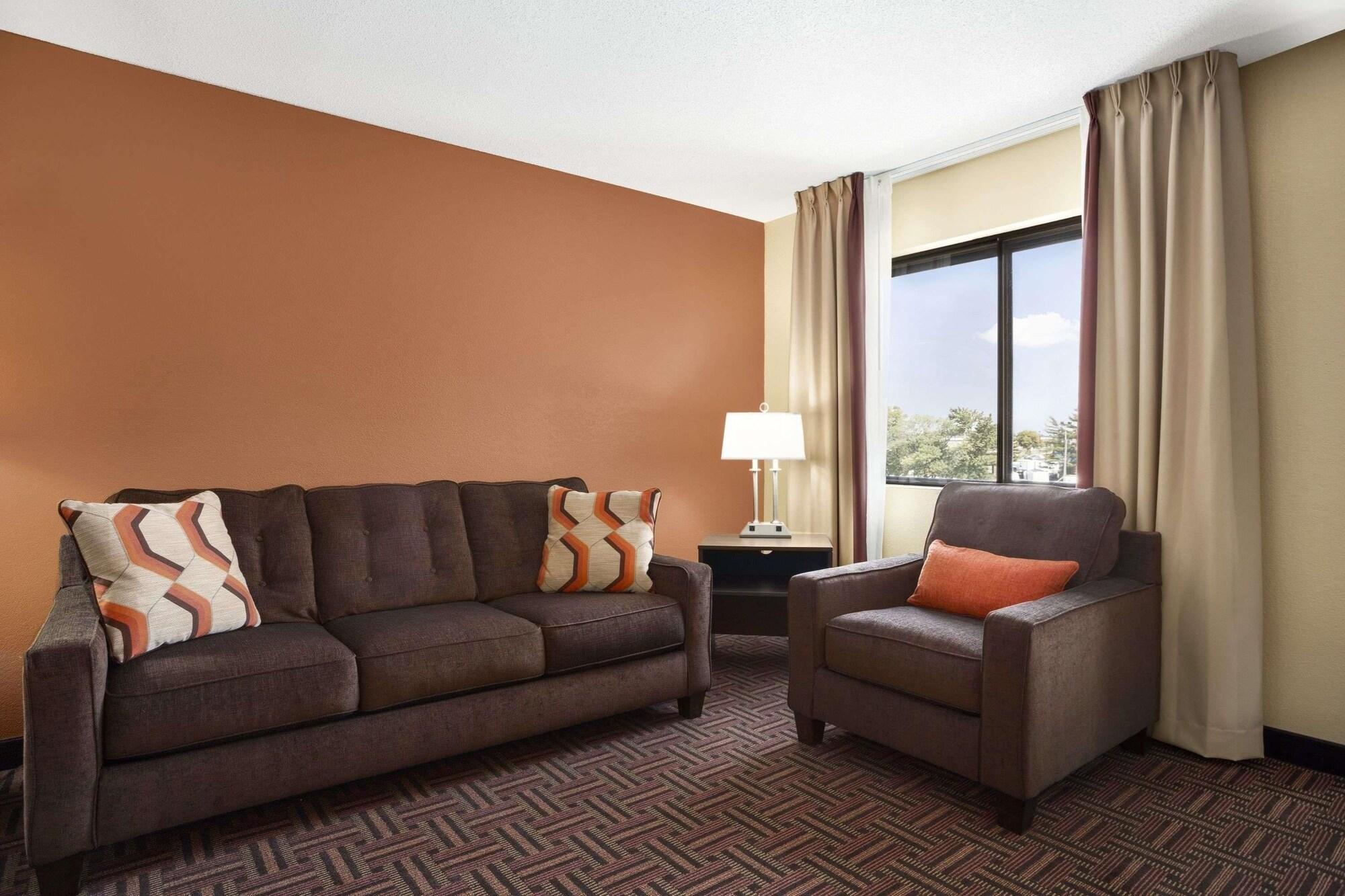 Super 8 By Wyndham Motel 2*