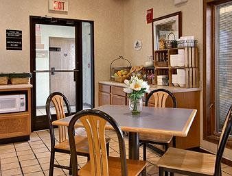 Super 8 By Wyndham Motel